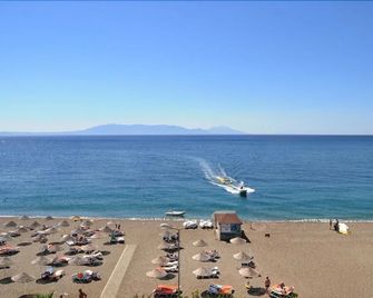 Dogan Beach Resort & Spa Hotel - Ozdere - Strand