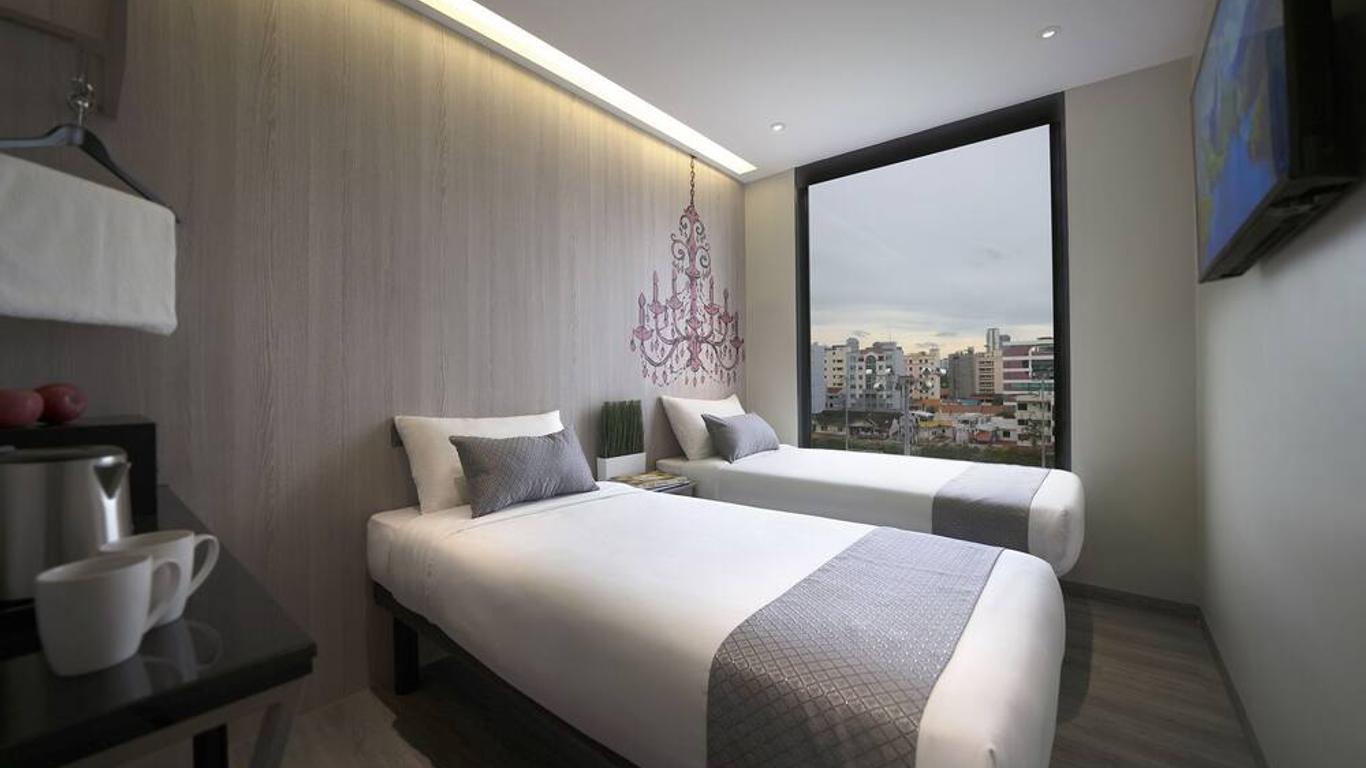 Hotel 81 Premier Princess