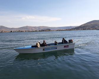 Uros Lodging & Experience - Puno - Beach