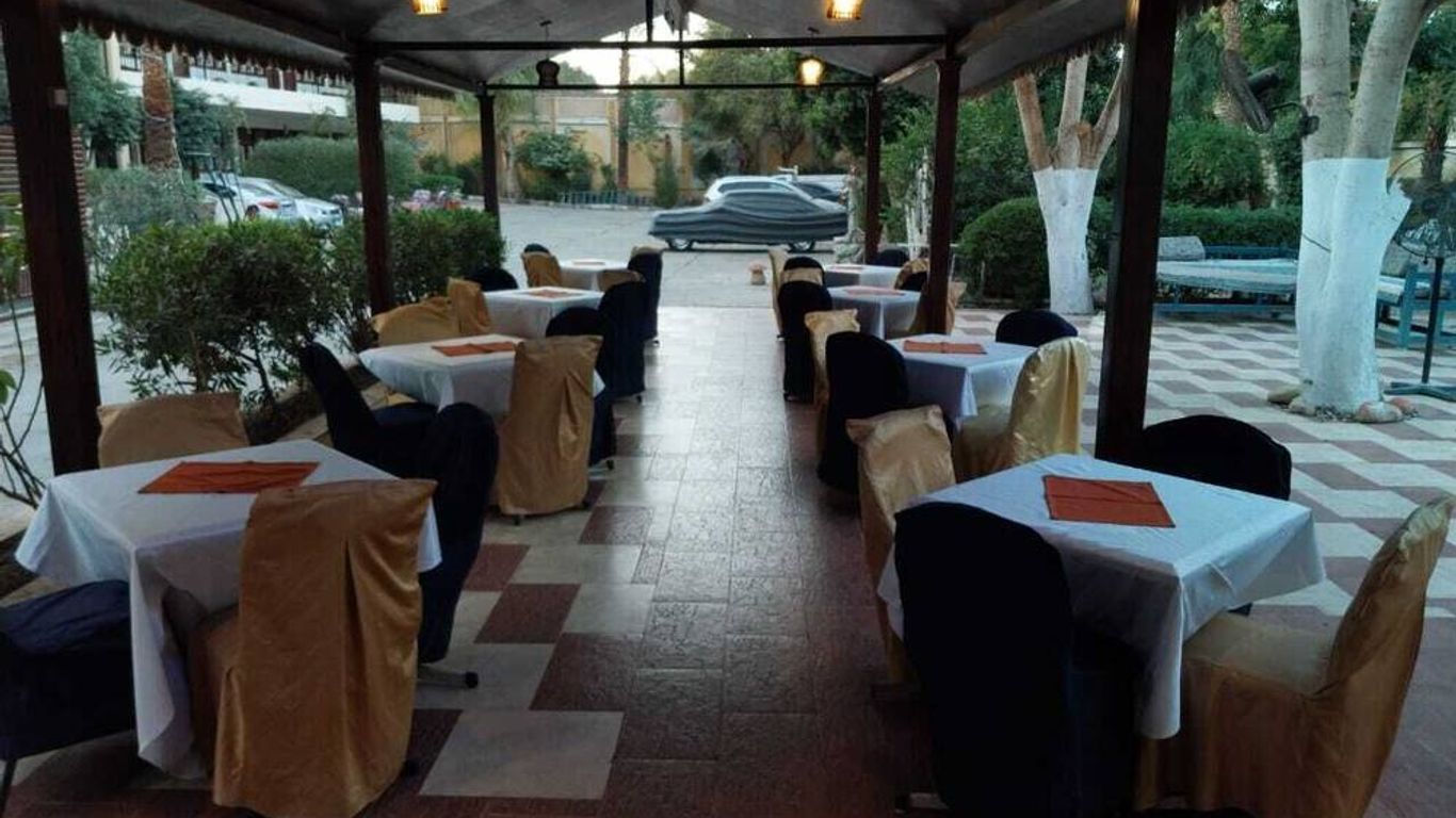 Rezeiky hotel and camp Luxor