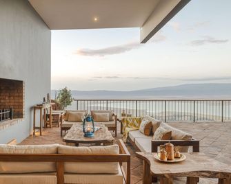 Ngorongoro Lodge member of Melia Collection - The Leading Hotels of the World - Ngorongoro - Balcony