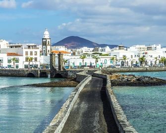 Hostal San Gines - Arrecife - Outdoor view