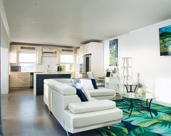 La Vue de Basseterre Apartments - Luxury in Bird Rock - باسيترّ - غرفة معيشة