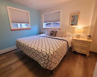 Alaskan Pipeline Place - Fairbanks - Bedroom