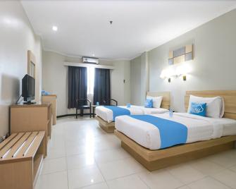 Airy Pontianak Selatan Imam Bonjol 111 - Pontianak - Bedroom