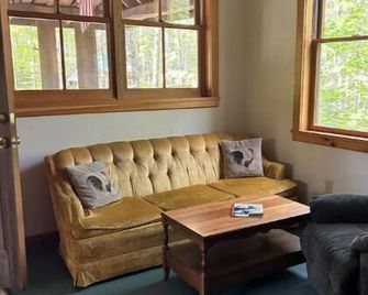 Oak Hill Homestead - Wiscasset - Sala de estar