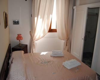 B & B Palazzo Maestro & Corte Maestro rooms - Gallipoli - Kamar Tidur
