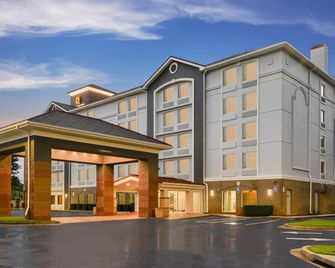 La Quinta Inn & Suites by Wyndham Atlanta Douglasville - Douglasville - Rakennus