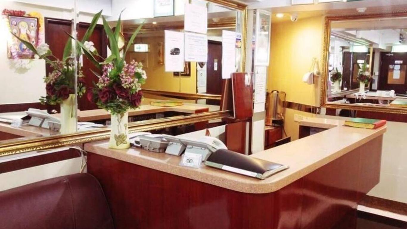 First Inn 24 Hour Reception 10th F, Block D & E Chungking Mansion Tst