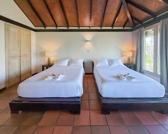 Media Luna Resort & Spa - Coxen Hole