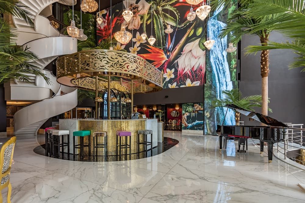 Lobby view of Hotel Sky, Sandton