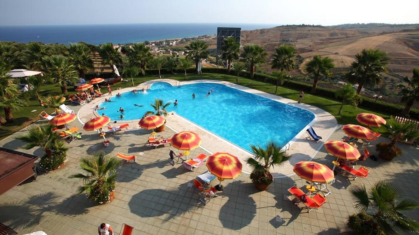 Partenone Resort Hotel