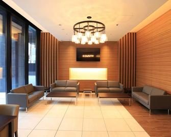 Smile Hotel Premium Osaka Hommachi - אוסקה - טרקלין