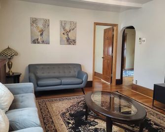 5 Beds 2 Bathroom Appartment - Cambridge - Sala de estar