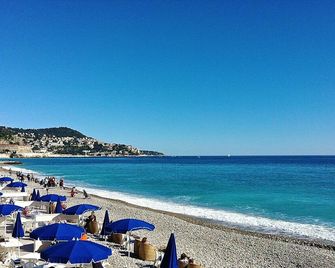 Carre D'or Super 2 Pieces - Nice - Plage