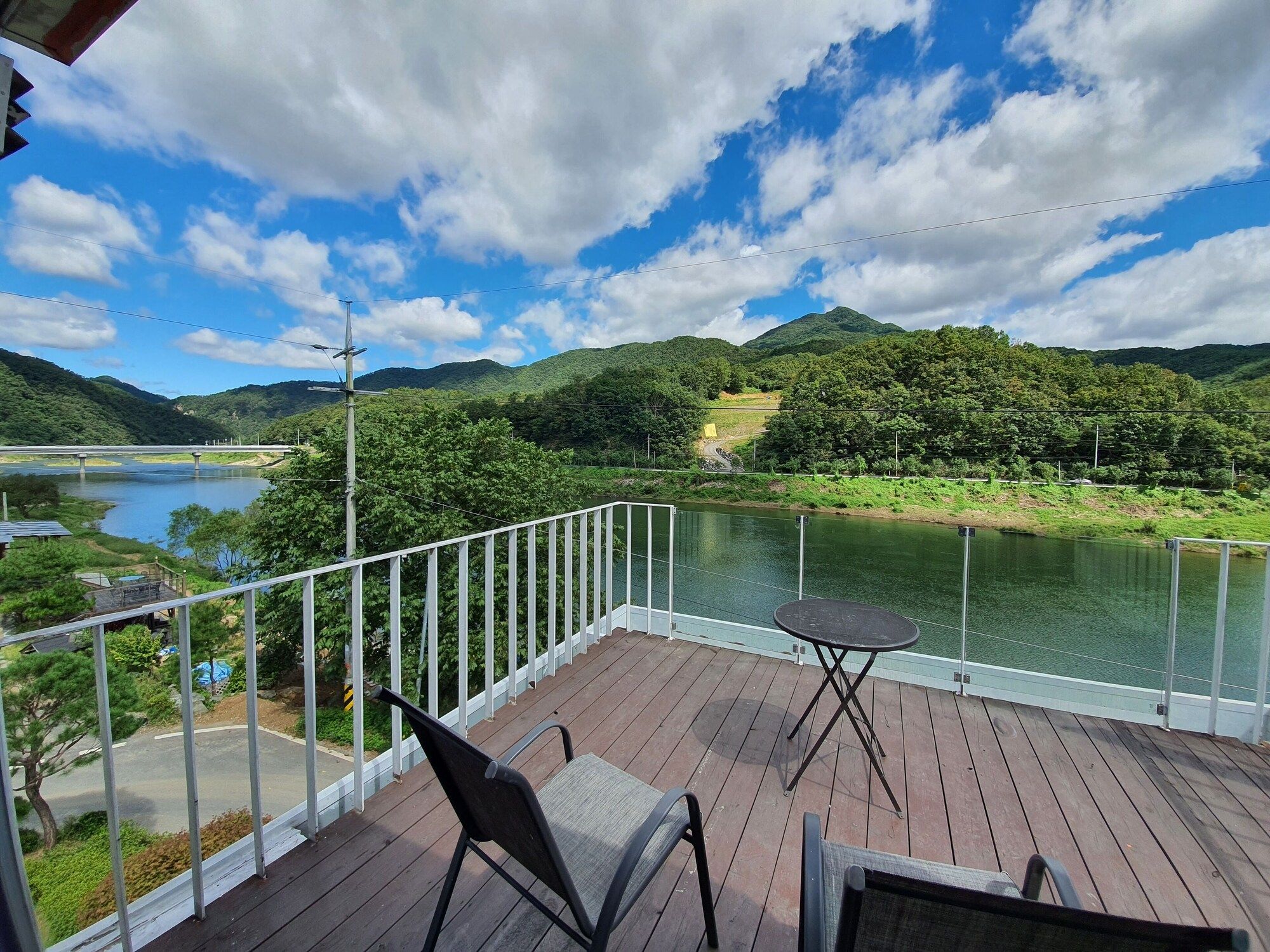 نويل ريفر بنسيون