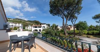 Villa Fortuna Holiday Resort - Ischia - Balcón