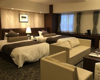 Hotel Plaza Osaka - Osaka - Quarto