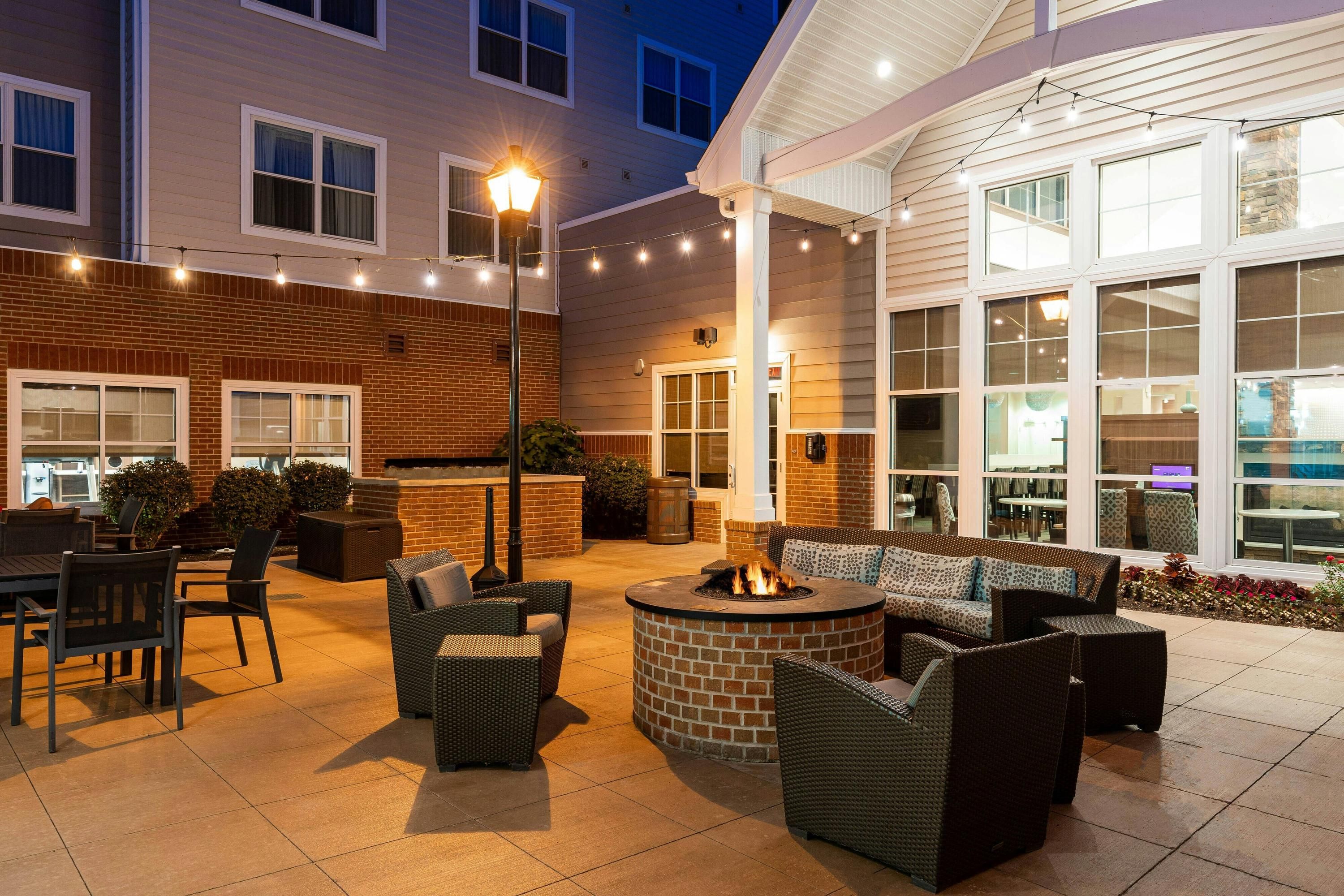 Residence Inn by Marriott Decatur Forsyth - Forsyth - Terasa
