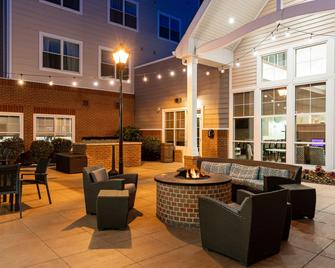 Residence Inn by Marriott Decatur Forsyth - Forsyth - Innenhof