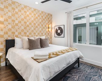 Painted Note - Rooftop Hot Tub - Mins to Broadway - Nashville - Quarto