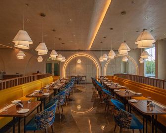 Palm Springs Resort - Nashik - Restaurant