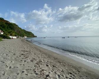 La Kalenda - Studio climatisé - Saint-Pierre - Beach
