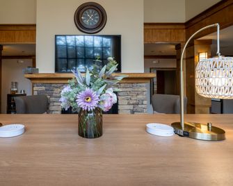 Staybridge Suites Houston West/Energy Corridor By IHG - Houston - Dining room