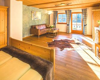 Feuriger Tatzlwurm Berghotel & Spa, BW Signature Collection - Oberaudorf - Sala de estar