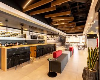 إيبيس تيخوانا ثونا ريو - تيجوانا - بار