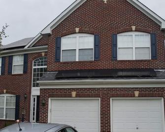 Spacious 6br Retreat In Fabulous Severn, Fitness Room, Ac & Fast Wifi! - Severn - Building