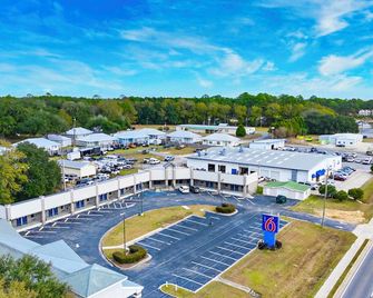 Motel 6 Moultrie, GA - Moultrie