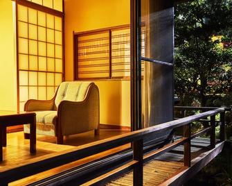 Suisui Garden Ryokan - Kitakyushu - Balkon