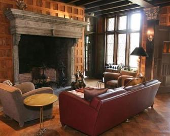 Rock Hall Luxe Lodging - Colebrook - Sala de estar