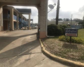 Executive Inn & Suites - Lufkin - Outdoors view