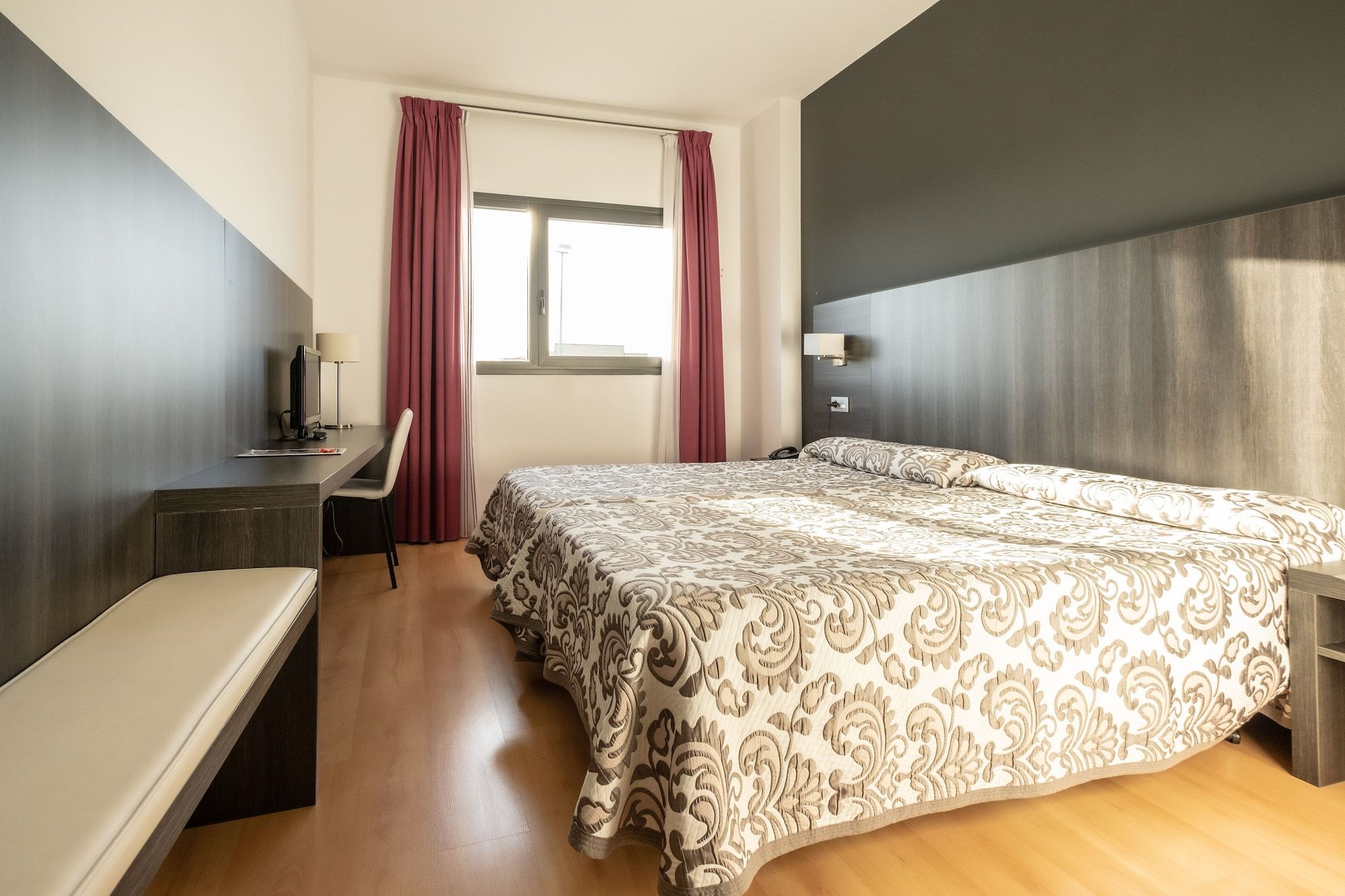 Hotel Abades Via Norte - Miranda de Ebro