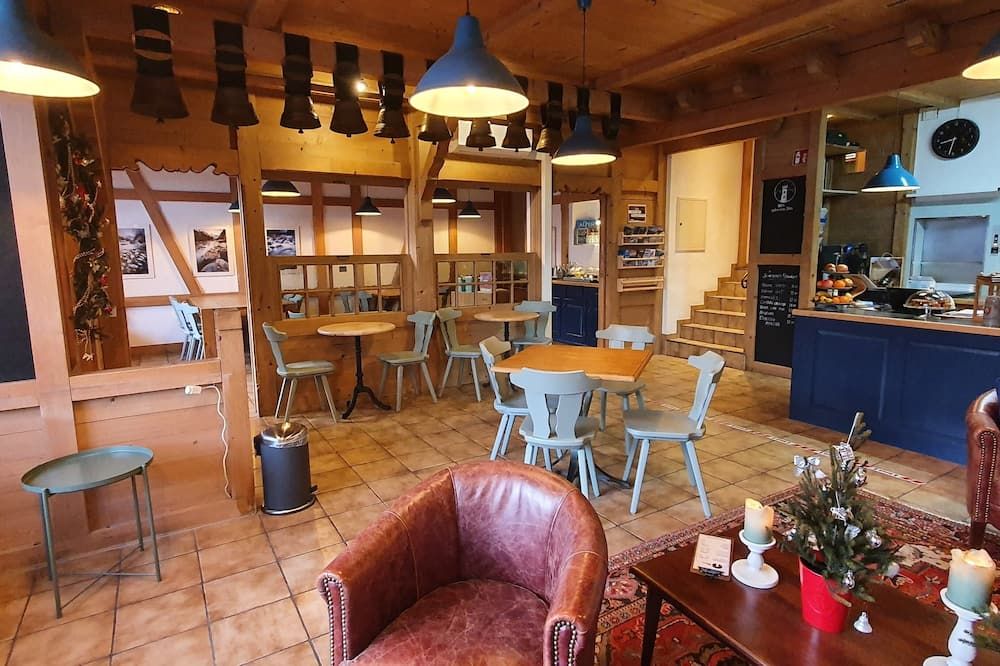 The Aarburg Hotel & Café