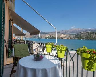 Rouchotas Apartments - Argostoli - Balcón