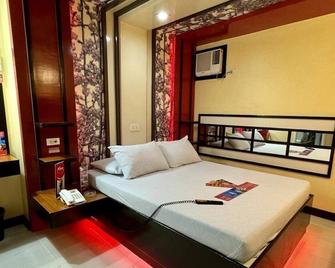 Hotel Sogo Roxas Blvd. - Pasay - Bedroom