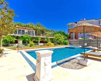 Gelemis Apart Hotel - Gelemiş - Svømmebasseng