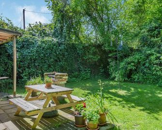 Endymion, Pet Friendly, With Open Fire In Linwood - Ringwood - Patio