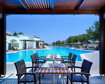 Labranda Miraluna Village - Kiotari - Pool
