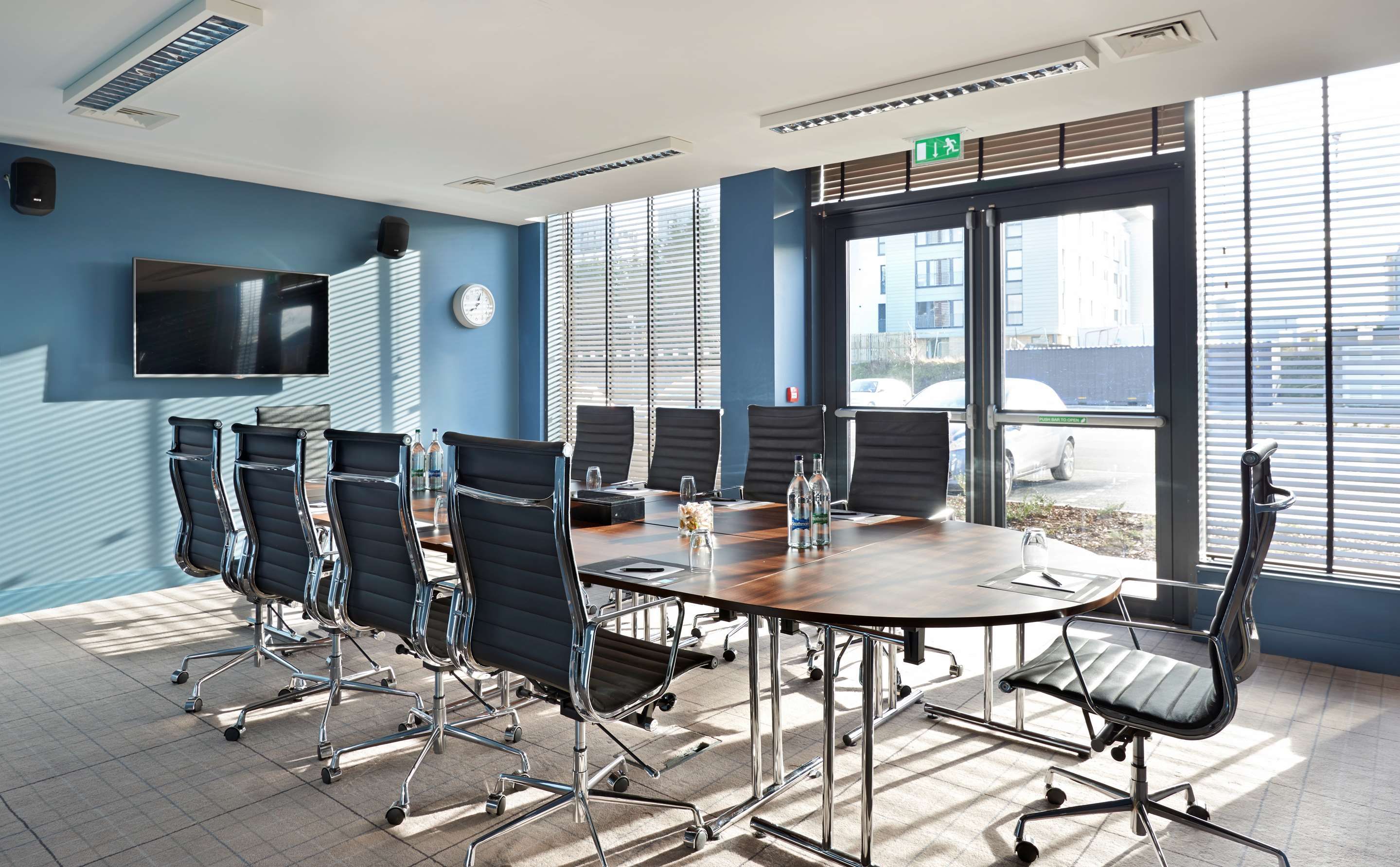 Village Hotel Edinburgh - אדינבורו - חדר ישיבות