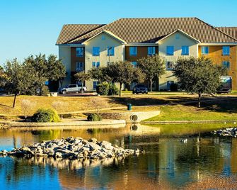 Staybridge Suites Laredo International Airport By IHG - Laredo - Edificio
