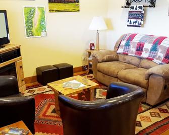 Ahhh, Montana! Peace & Quiet With Spectacular Views! - Stevensville - Sala de estar