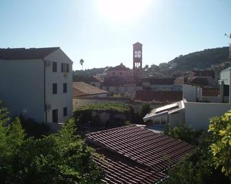 Pension Oaza - Hvar