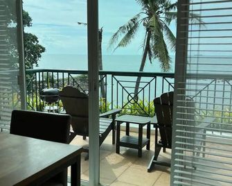 Beachfront Reunions @ Canyon Cove - Nasugbu - Balcony