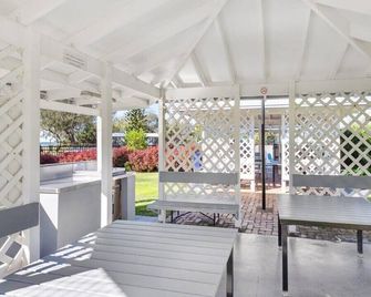 Sun-Kissed Escape - Broadbeach Gem - Hosted by Coastal Letting Co. - Cedar Creek, Gold Coast