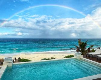 Bali Style Luxury Beach Front Pool Home with Amazing Views. 4 BR, 4.5 baths - Great Guana Cay - Pool