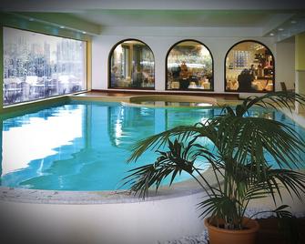 Admiral Hotel Villa Erme - Desenzano del Garda - Piscina